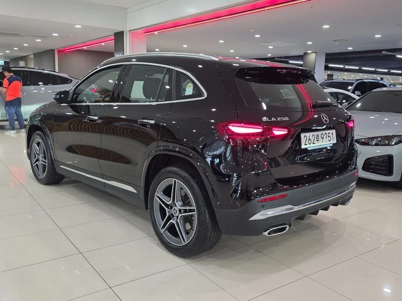Mercedes-Benz GLA 250 2.5  4matic, снимка 2 - Автомобили и джипове - 55750695