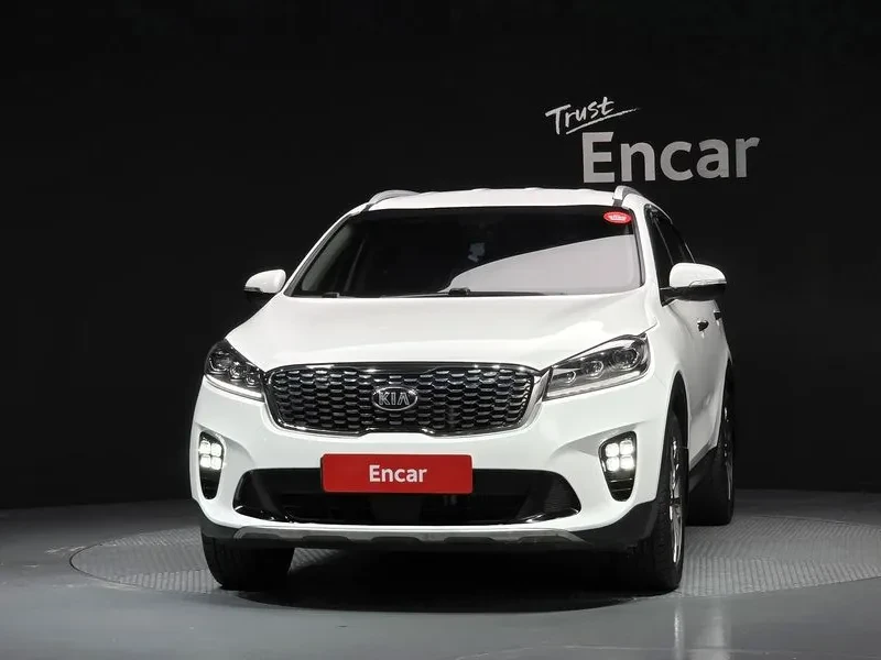 Kia Sorento 2.0 2Wd Premium, снимка 3 - Автомобили и джипове - 55938524