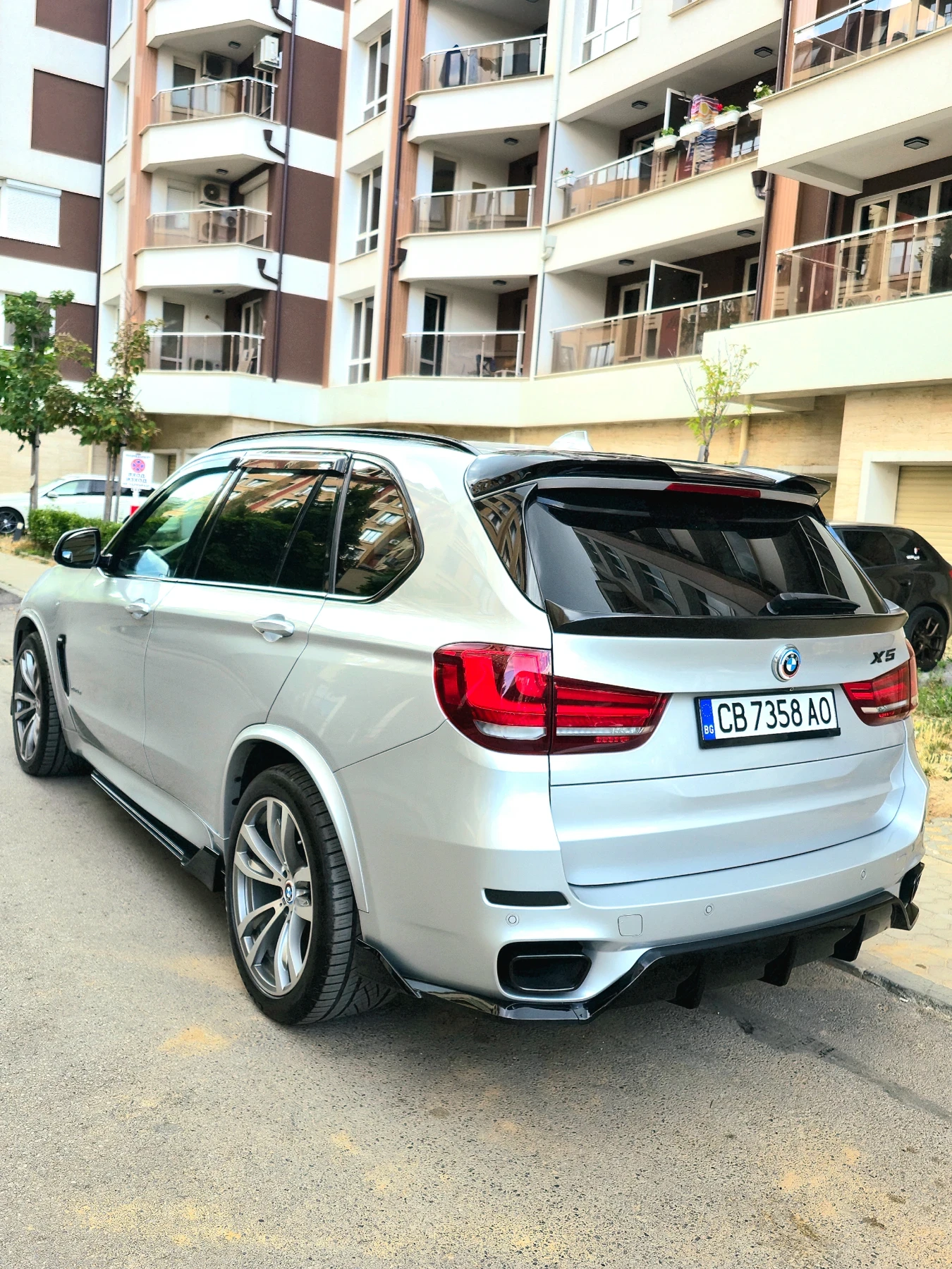 BMW X5 xDRIVE 5.0i M - изображение 2