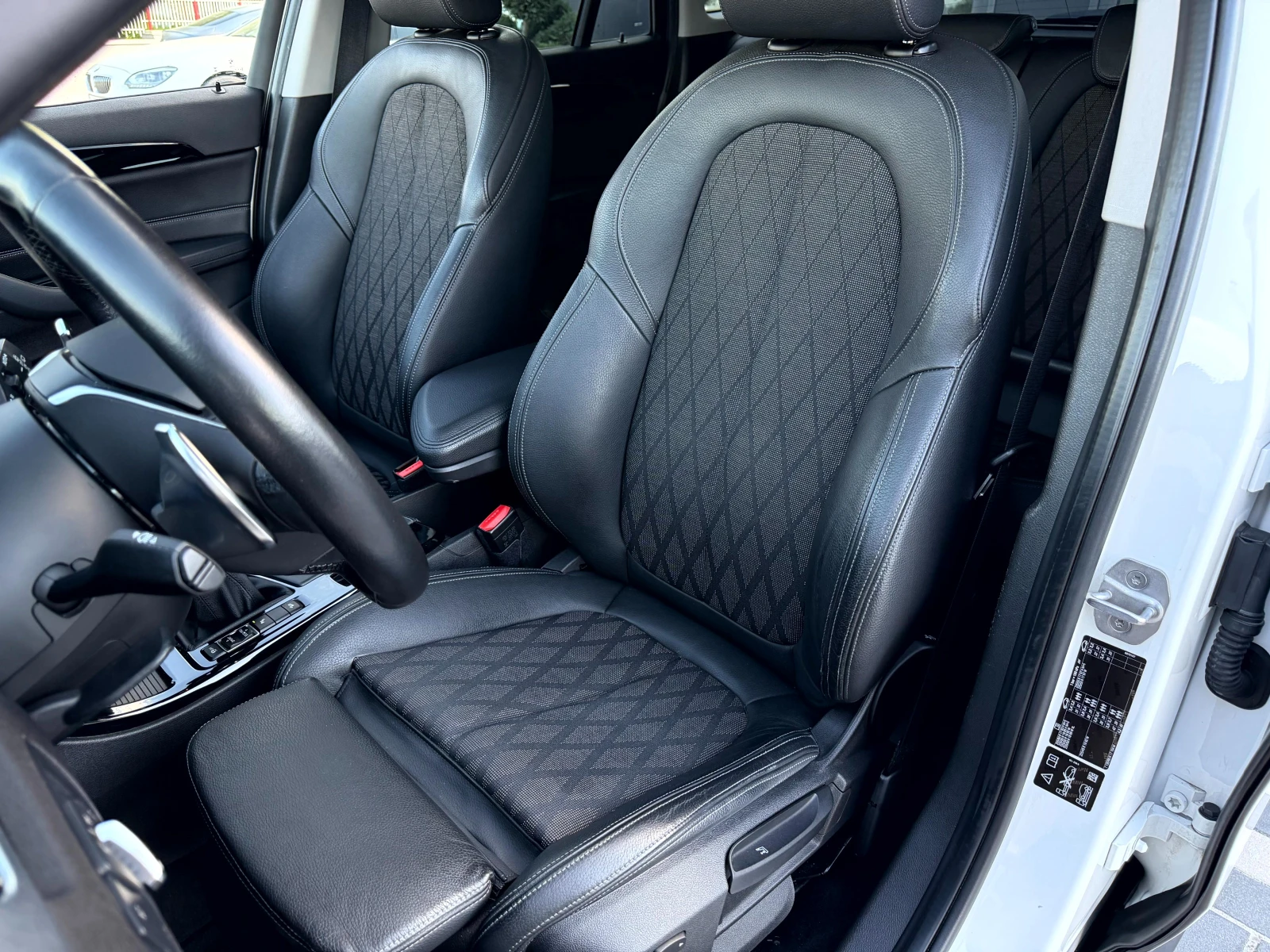 BMW X1 2.0d 190к.с X-DRIVE X-LINE* ПАНОРАМА* HEAD UP* ТОП, снимка 12 - Автомобили и джипове - 54483246