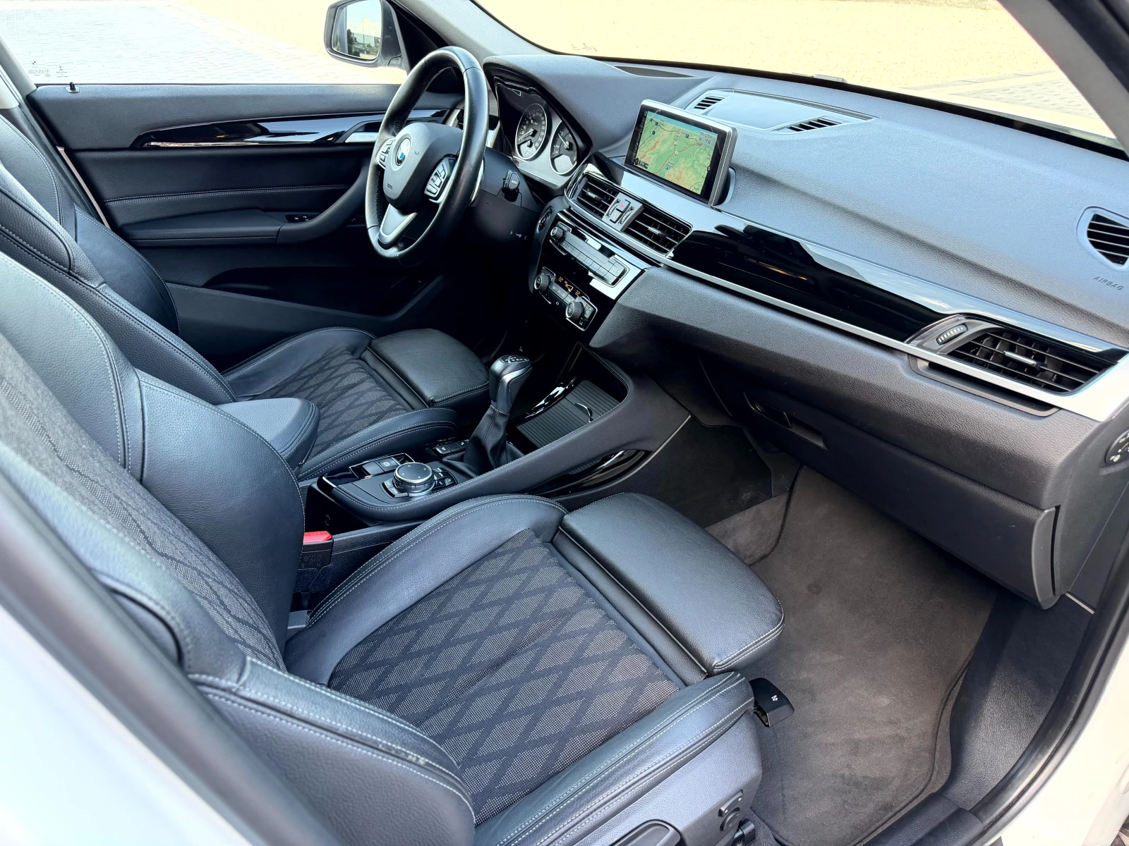BMW X1 2.0d 190к.с X-DRIVE X-LINE* ПАНОРАМА* HEAD UP* ТОП, снимка 10 - Автомобили и джипове - 54483246