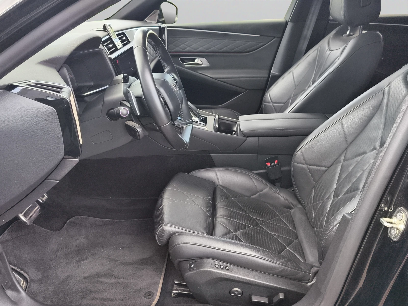 DS DS 9 Rivoli e-tense 225 e- EAT8 E6 КЛИЕНТСКИ АВТОМОБИЛ, снимка 11 - Автомобили и джипове - 54629751