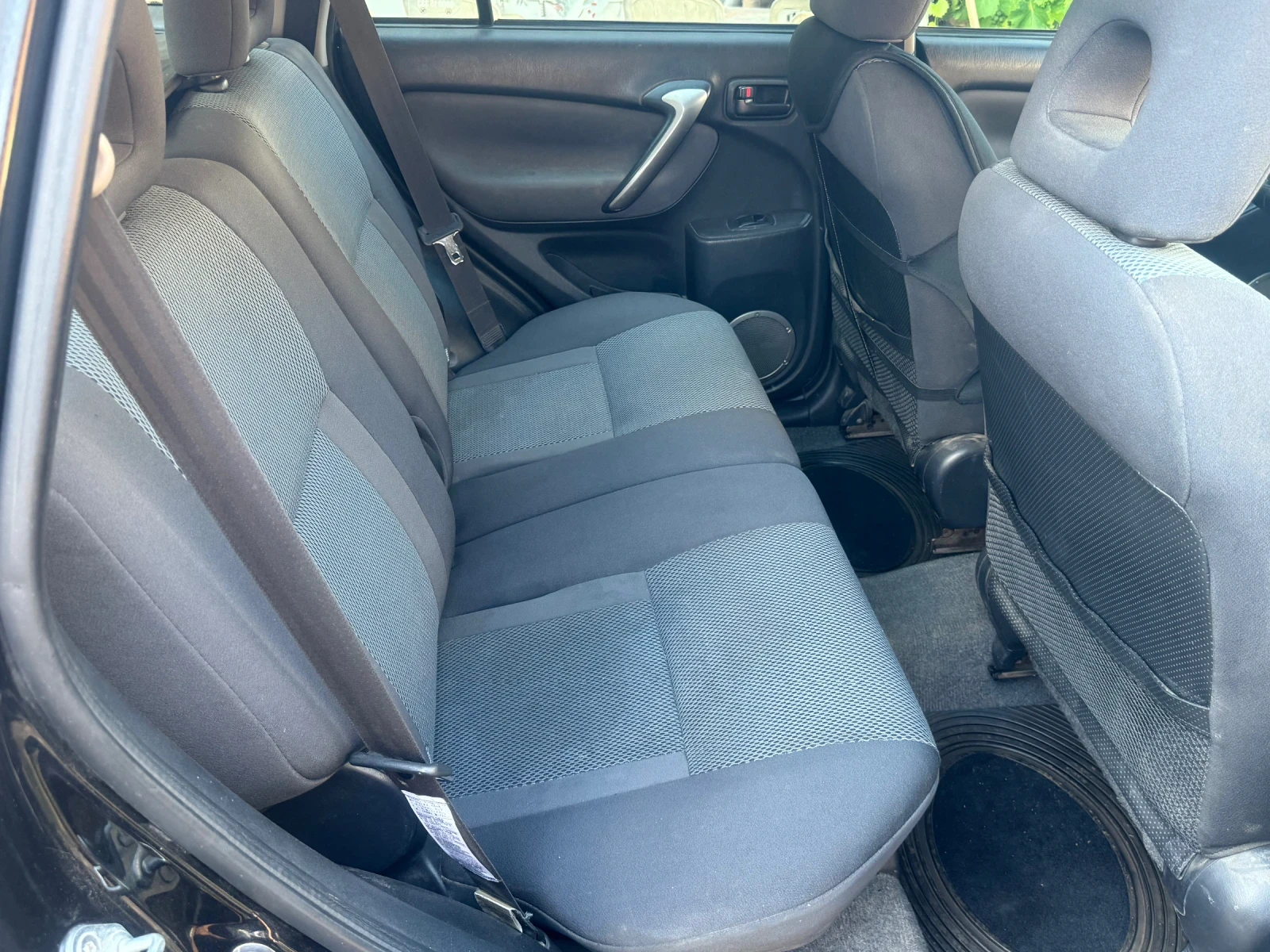Toyota Rav4 2.0 D-4D, снимка 9 - Автомобили и джипове - 55286768
