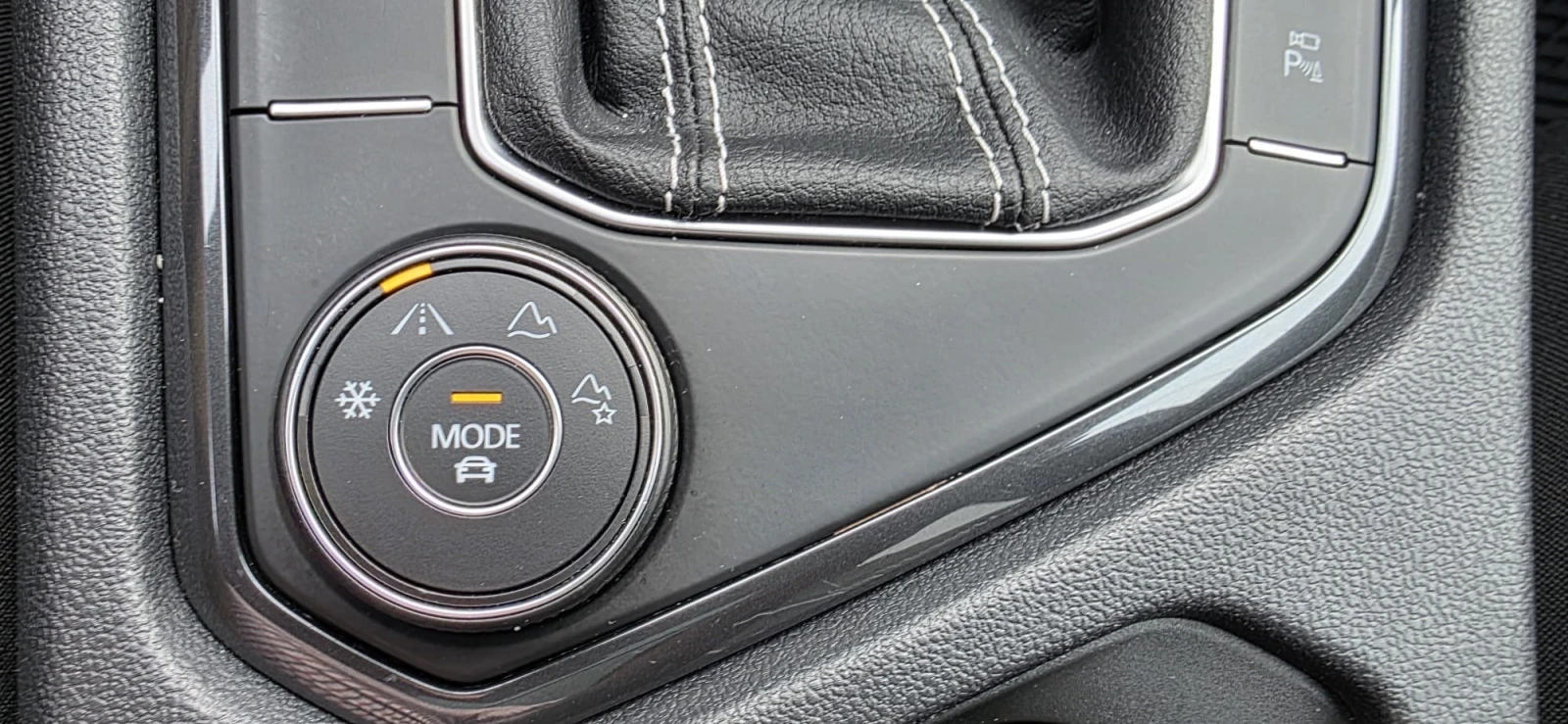 VW Tiguan Highline R-Line 4MOTION, снимка 12 - Автомобили и джипове - 55615374