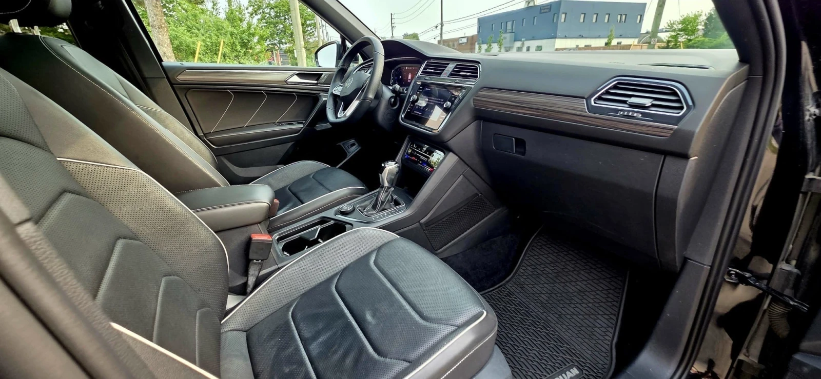 VW Tiguan Highline R-Line 4MOTION, снимка 15 - Автомобили и джипове - 55615374