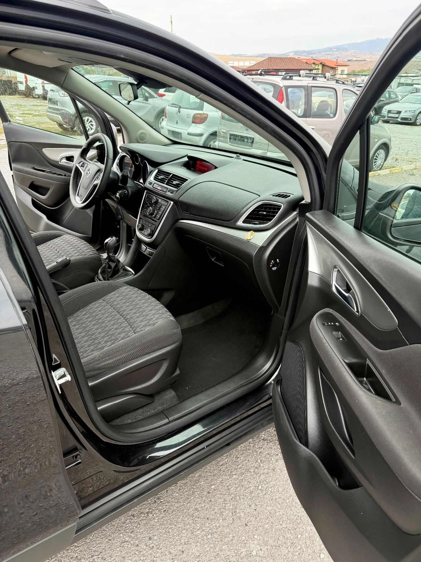 Opel Mokka 1.7 CDTI, снимка 10 - Автомобили и джипове - 56641086