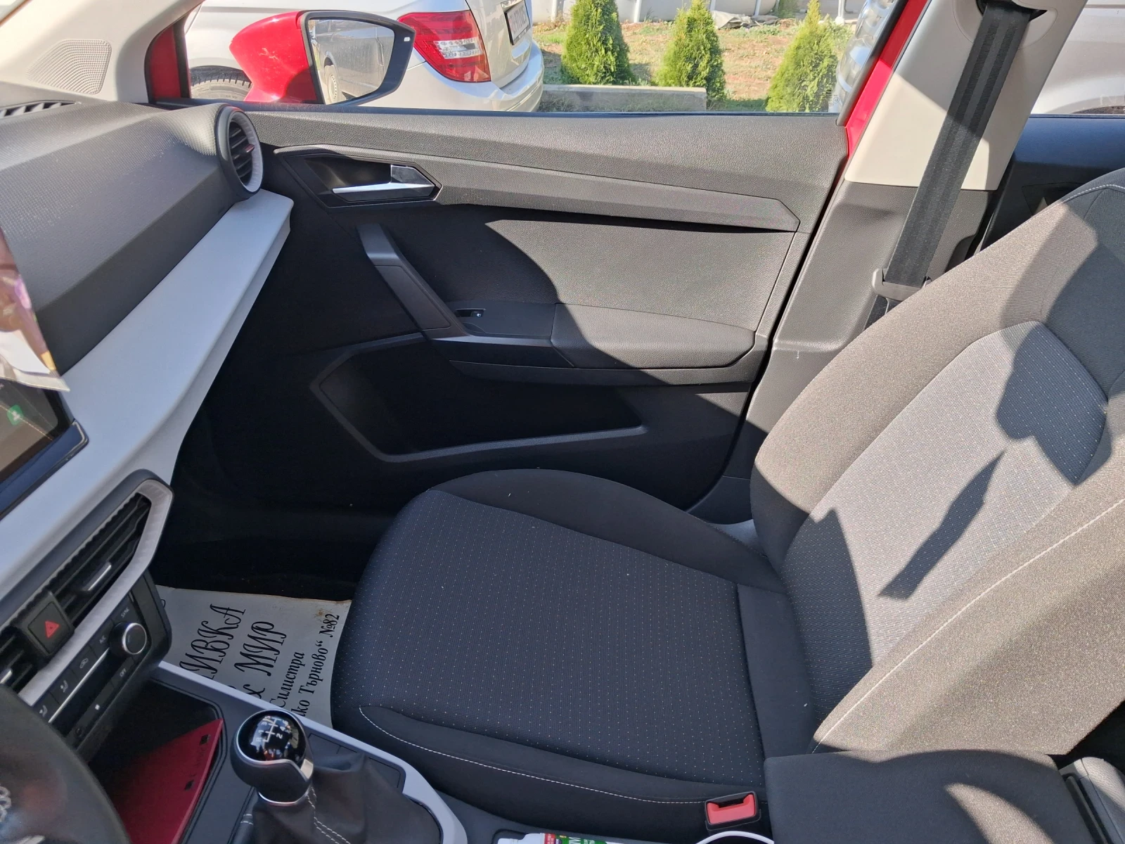 Seat Arona, снимка 10 - Автомобили и джипове - 56662301