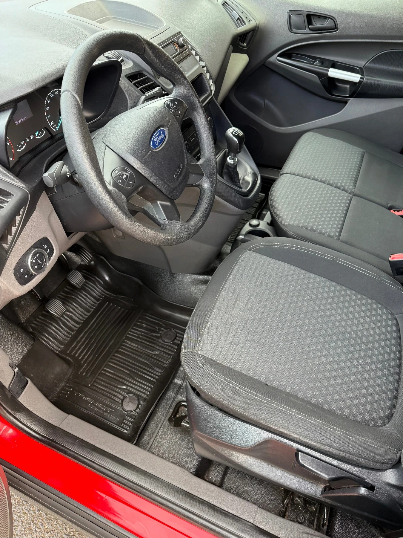 Ford Transit Connect , снимка 11 - Бусове и автобуси - 54320400