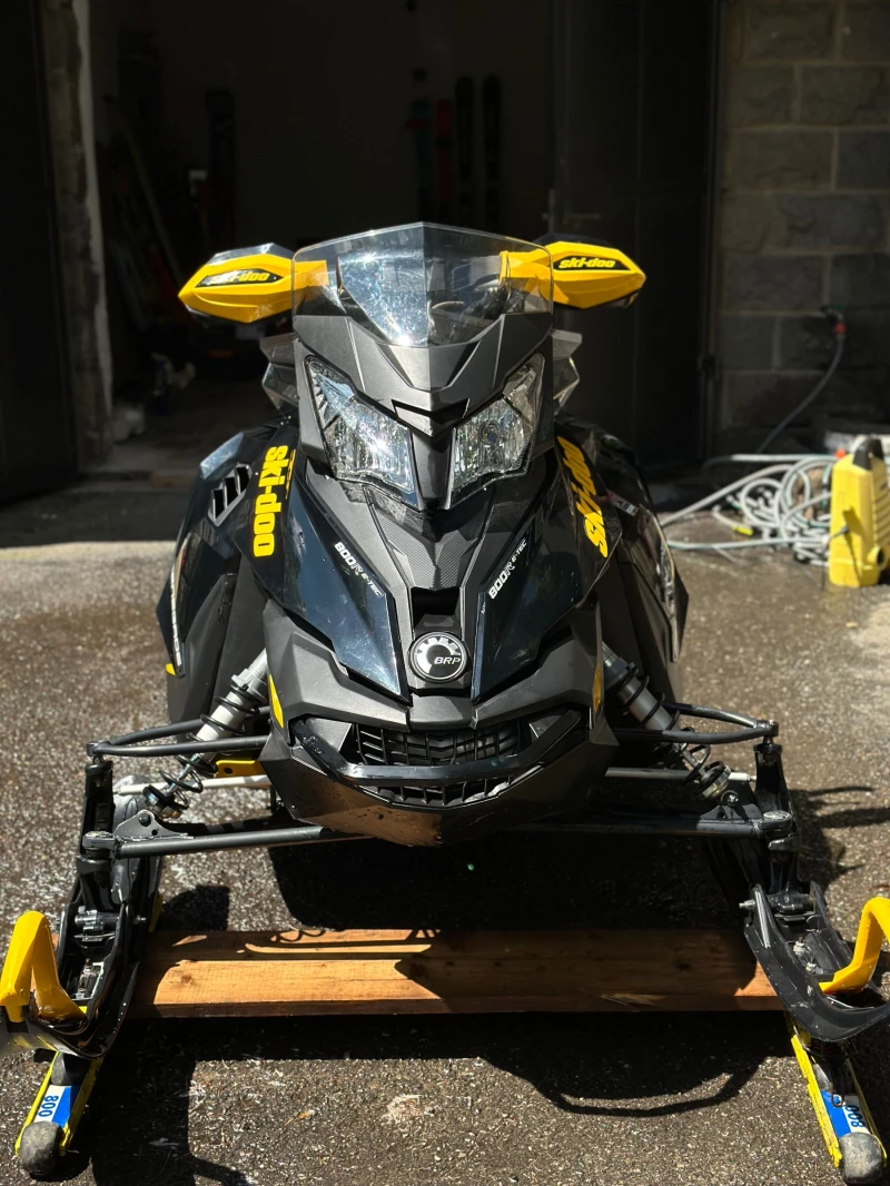 BRP Ski-Doo Renegade X, снимка 1 - Мотоциклети и мототехника - 49508456