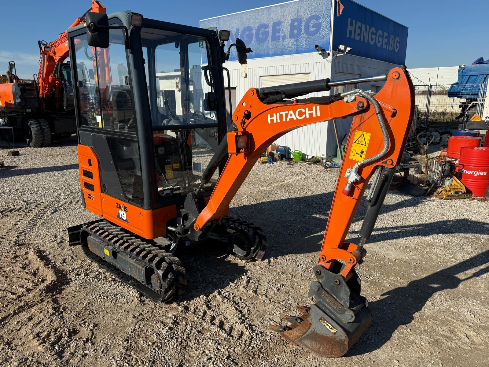 ����� Hitachi ZX 19-6 | Mobile.bg � ����������� 15
