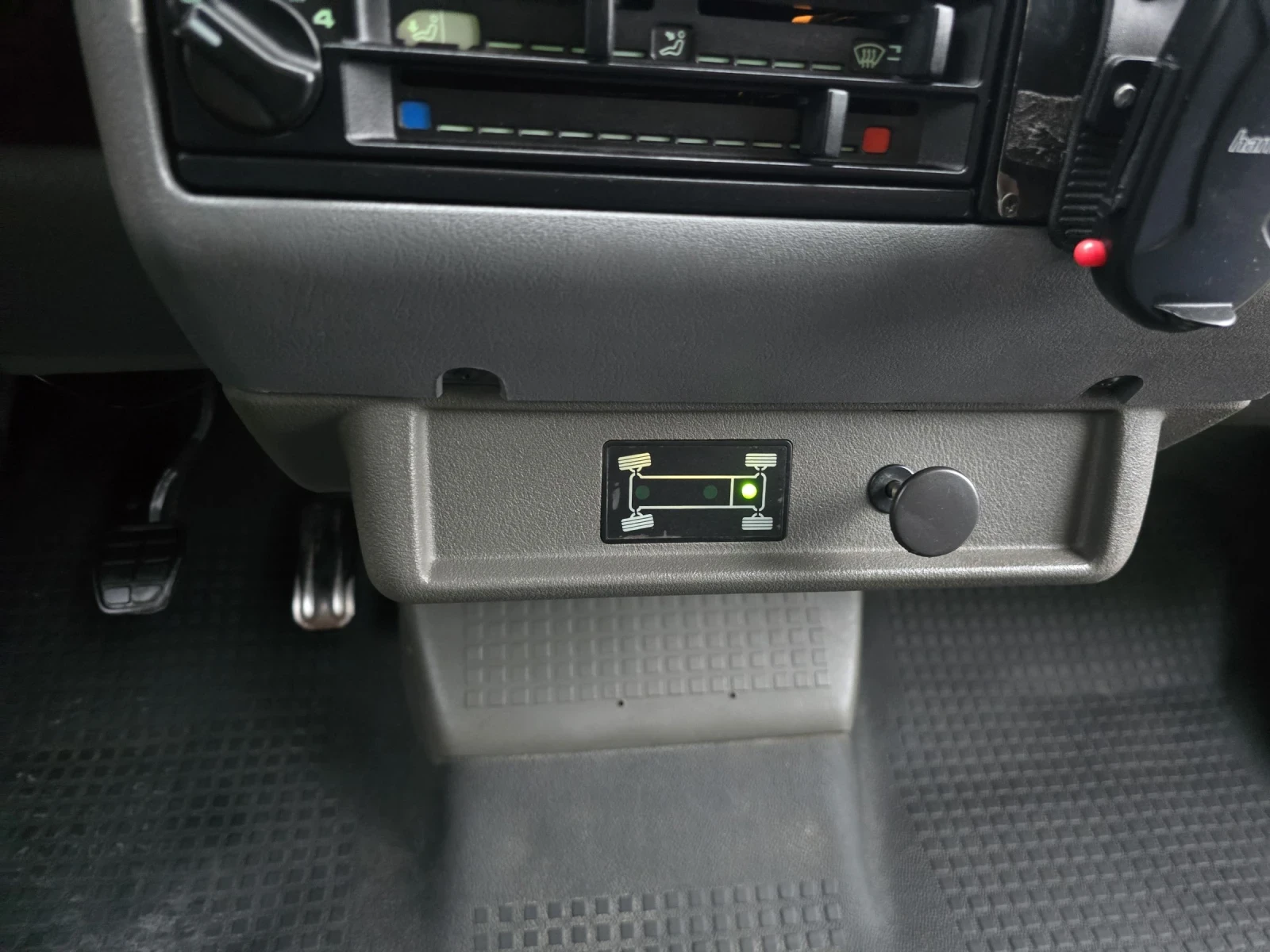 Кемпер VW TRASPORTER 4X4, снимка 16 - Каравани и кемпери - 54466415