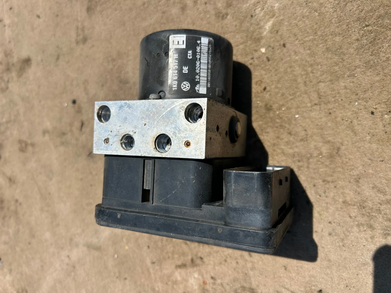 1K0907379K ABS помпа VOLKSWAGEN GOLF 5 1K0614517H , снимка 3 - Части - 54427683