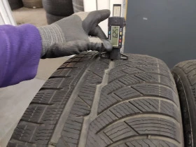 Гуми Зимни 245/50R18, снимка 7