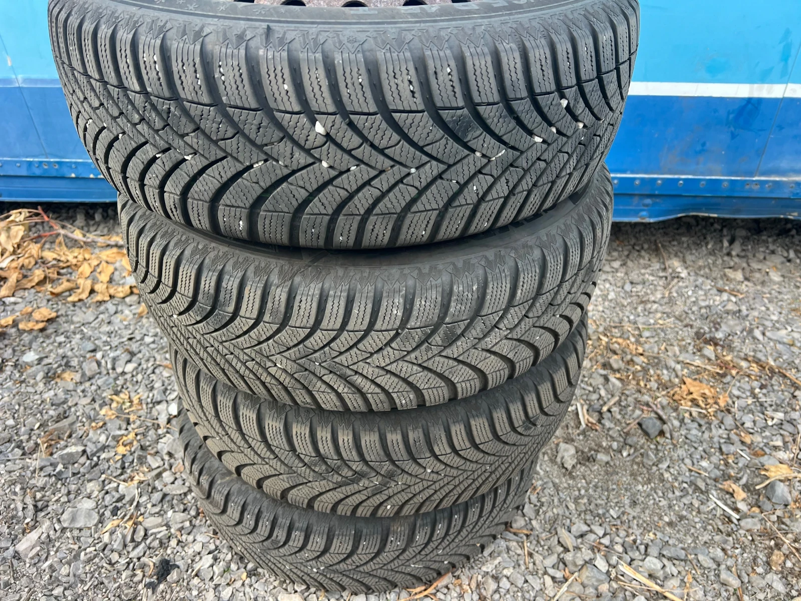 ���� � ������ 195/65R15 �� Kia Venga | Mobile.bg � ����������� 3