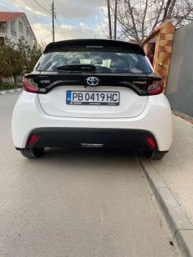Toyota Yaris Chic 1.5 Hybrid , снимка 2