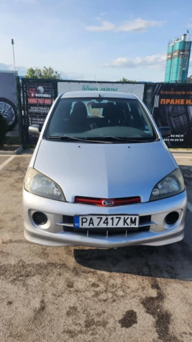  Daihatsu Yrv