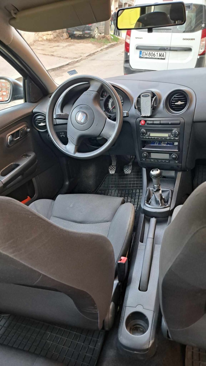 Seat Ibiza, снимка 4 - Автомобили и джипове - 45919815