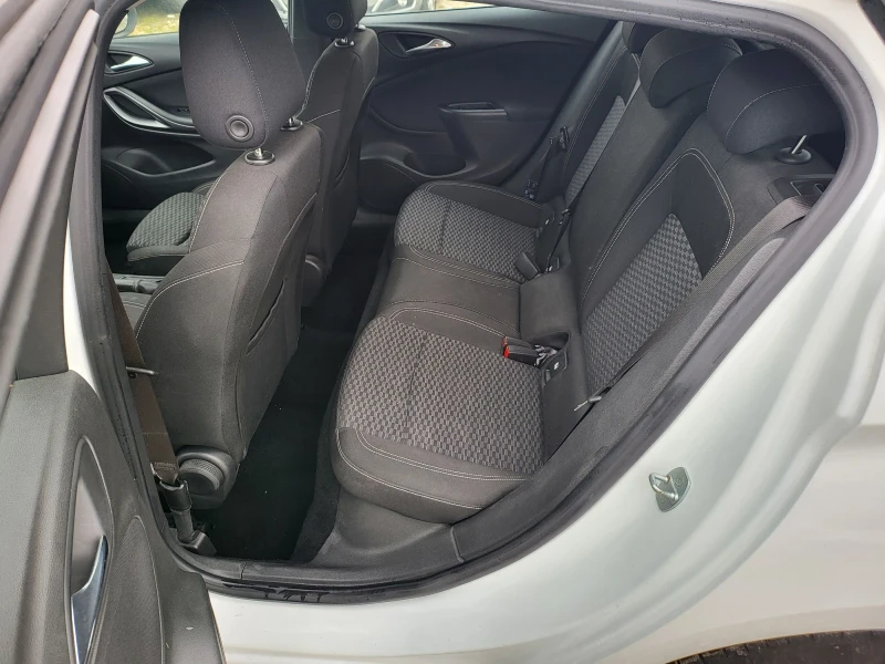 Opel Astra, снимка 10 - Автомобили и джипове - 50707958