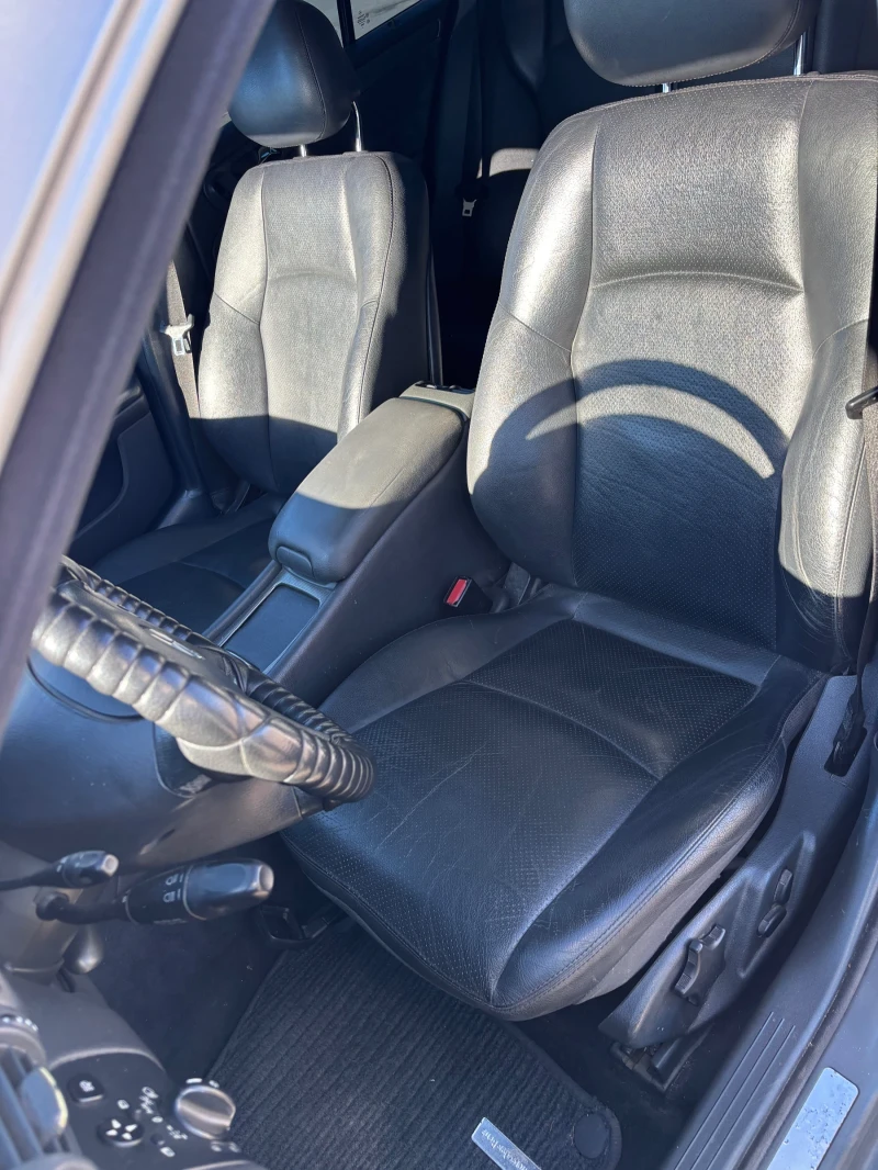 Mercedes-Benz C 240 Бензин/газ 4 matic, снимка 7 - Автомобили и джипове - 52929616