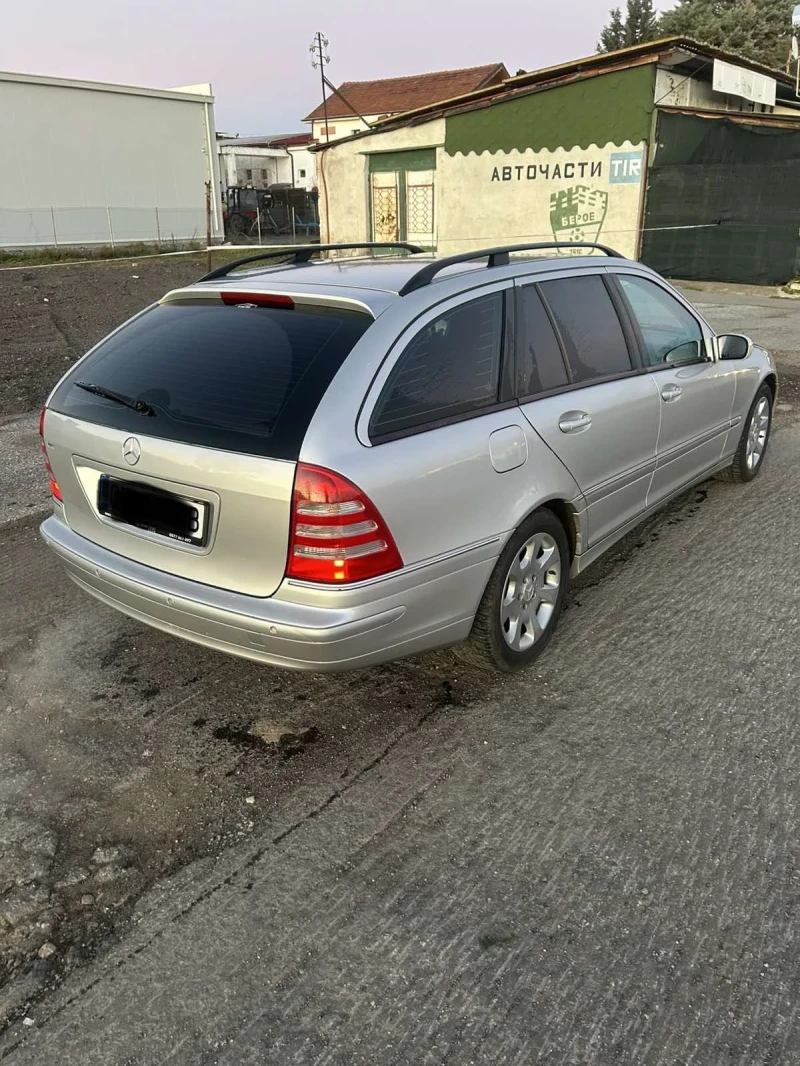 Mercedes-Benz C 240 Бензин/газ 4 matic, снимка 4 - Автомобили и джипове - 52929616