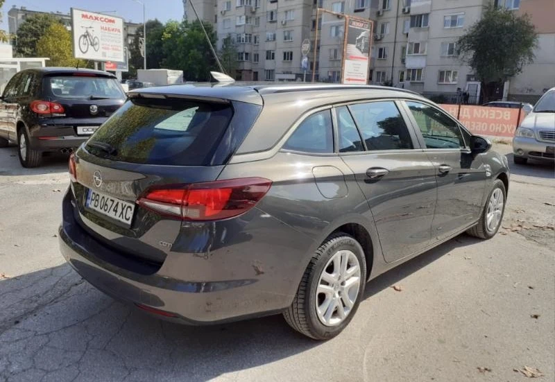 Opel Astra 1.6 НОВА, снимка 9 - Автомобили и джипове - 46024620