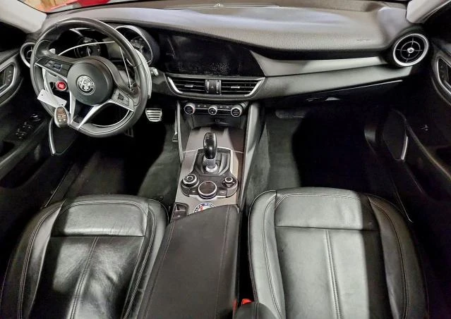 Alfa Romeo Giulia KEYLESS* КОЖА* НАВИГАЦИЯ - изображение 8