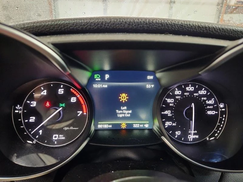 Alfa Romeo Giulia KEYLESS* КОЖА* НАВИГАЦИЯ - изображение 9