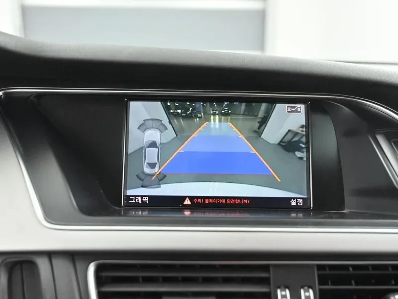 Audi A4 2.0 ТDI, снимка 15 - Автомобили и джипове - 54142918