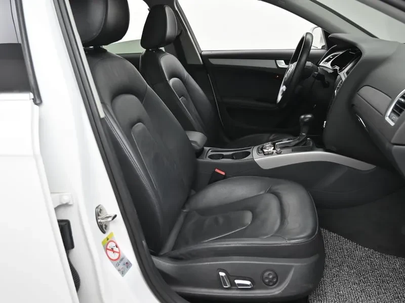 Audi A4 2.0 ТDI, снимка 10 - Автомобили и джипове - 54142918