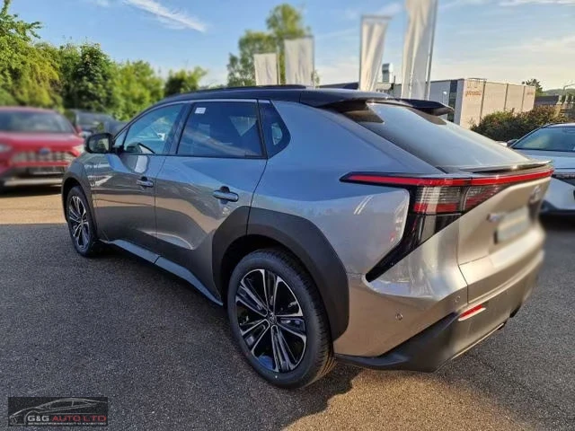 Toyota bZ4X LOUNGE/204HP/PANO/MEMO/NAVI/360/LED/484q, снимка 6 - Автомобили и джипове - 55277953