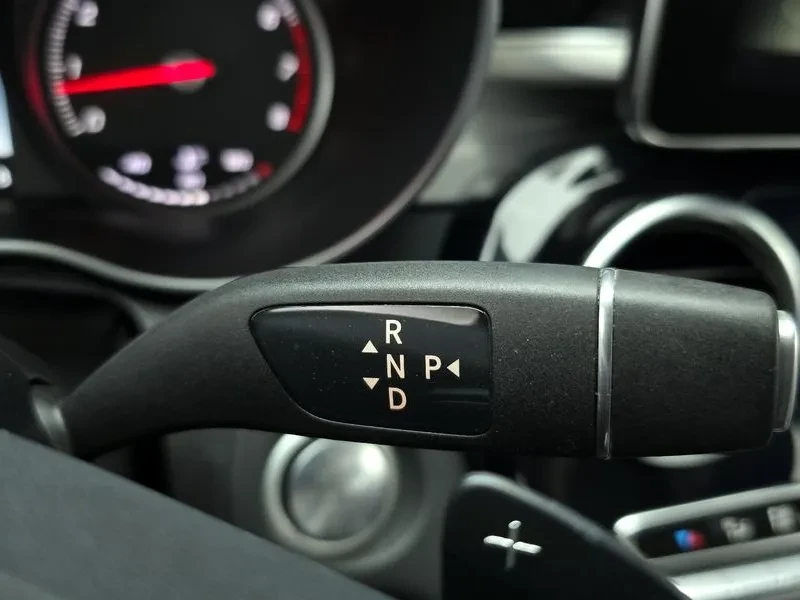 Mercedes-Benz C 200 AMG 43, снимка 9 - Автомобили и джипове - 56353815