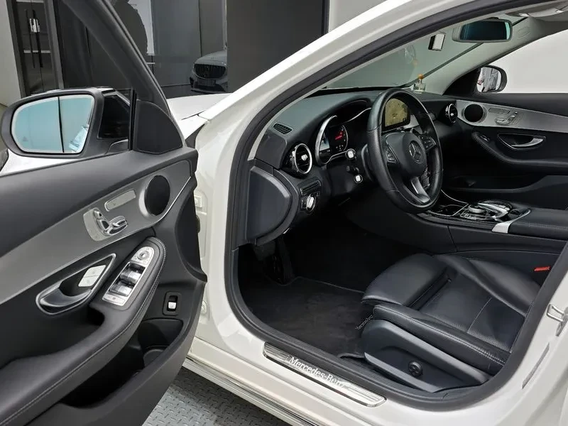 Mercedes-Benz C 200 AMG 43, снимка 11 - Автомобили и джипове - 56353815