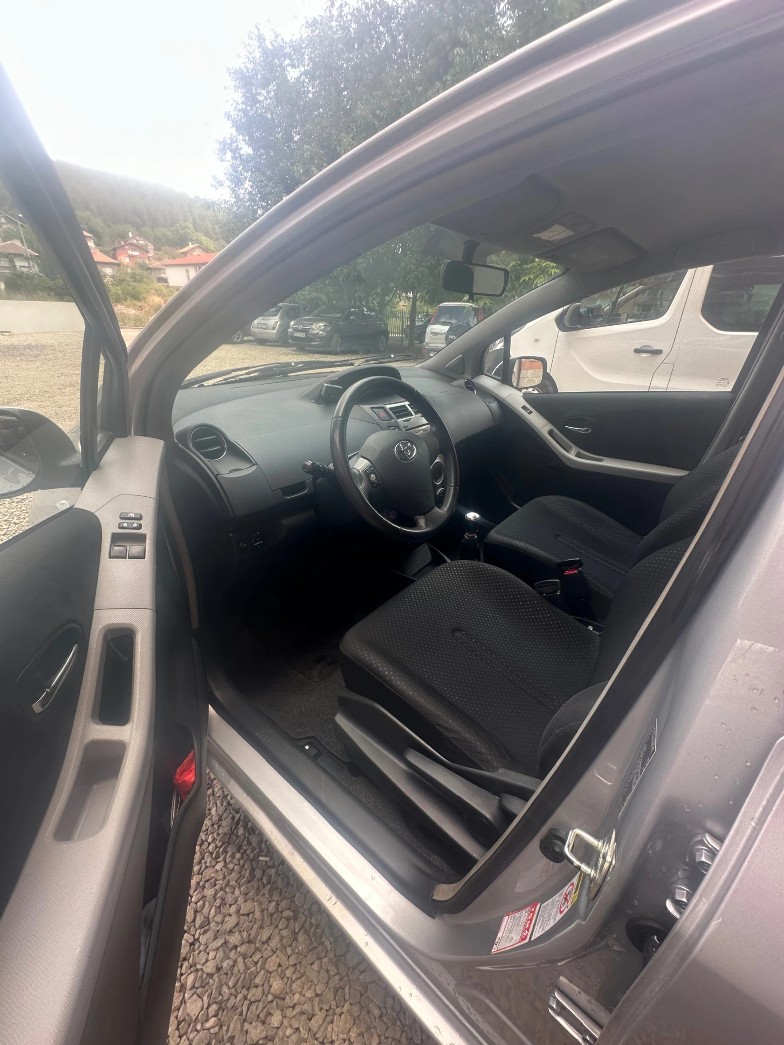 Toyota Yaris 1.4 D4D Facelift, 6 скорости , Климатроник - изображение 8