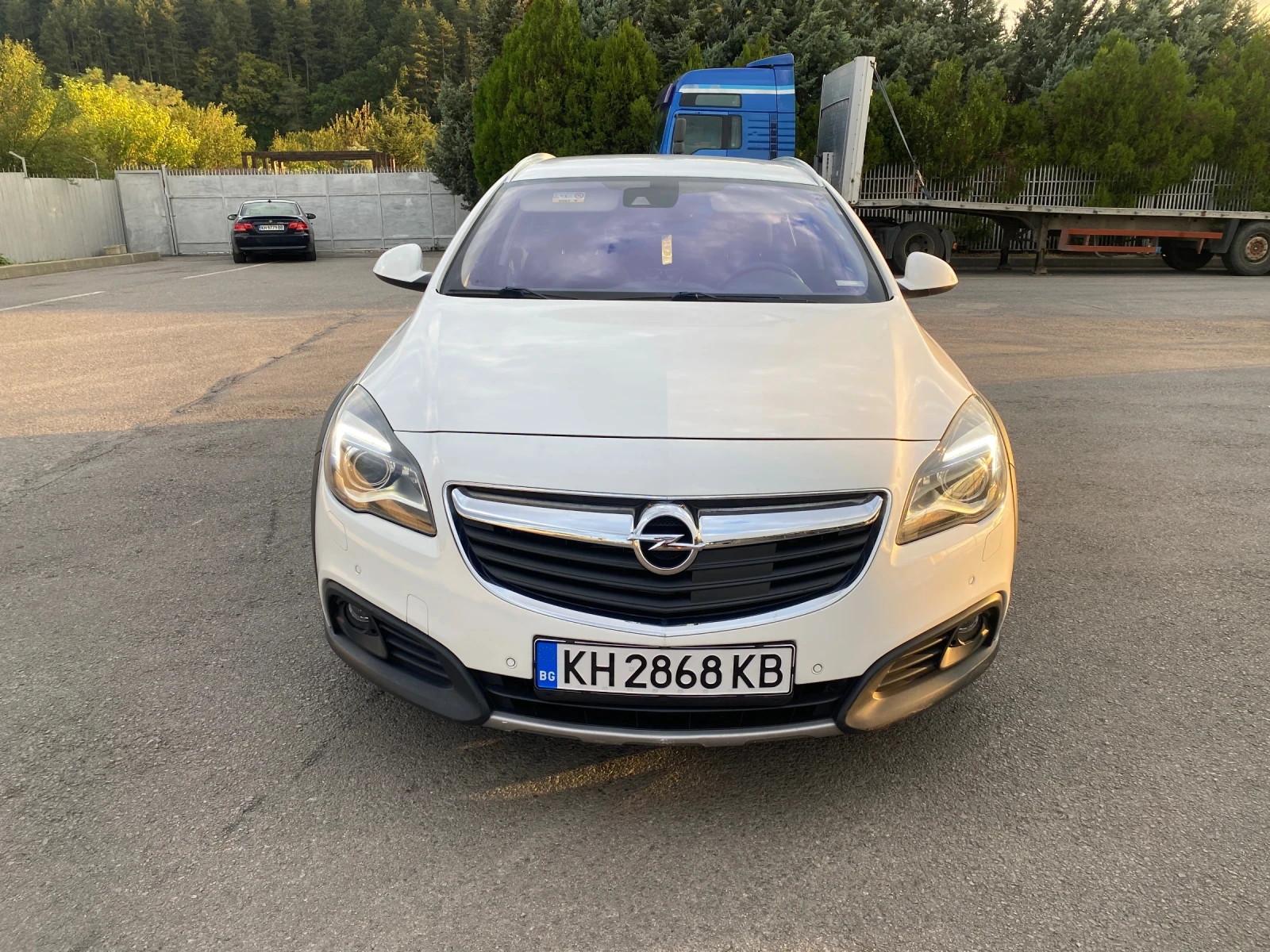 Opel Insignia 2.0 4х4 Tourer - изображение 2