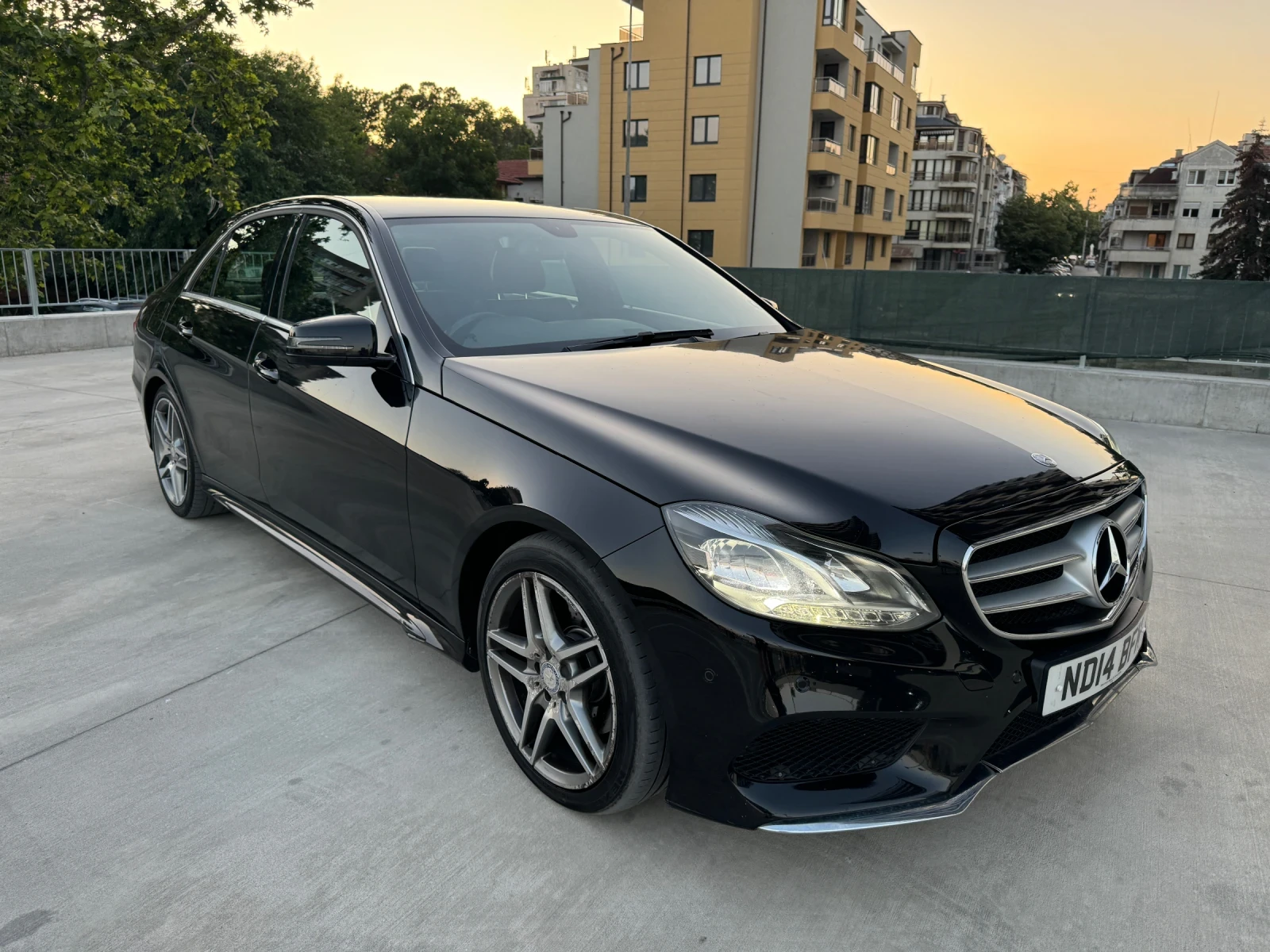 Mercedes-Benz E 220 BLUETEC AMG LINE РЕГИСТРИРАНА  - изображение 9