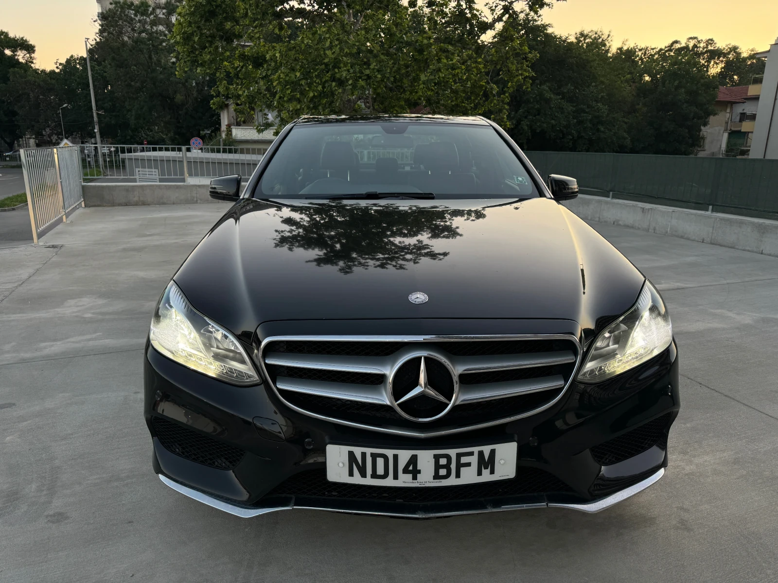 Mercedes-Benz E 220 BLUETEC AMG LINE РЕГИСТРИРАНА  - изображение 8