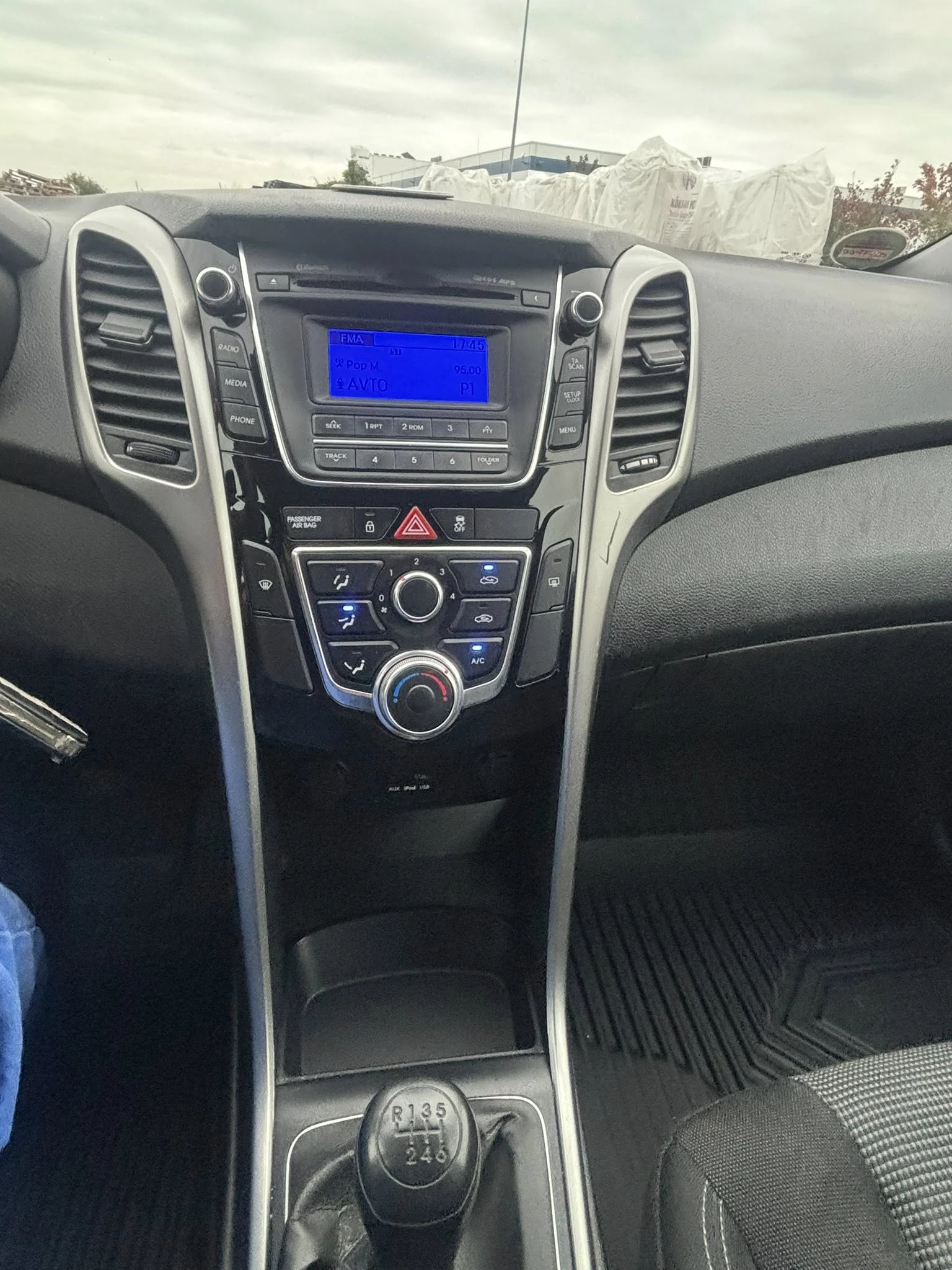 Hyundai I30 1.4 бензин ЕВРО5 - изображение 10