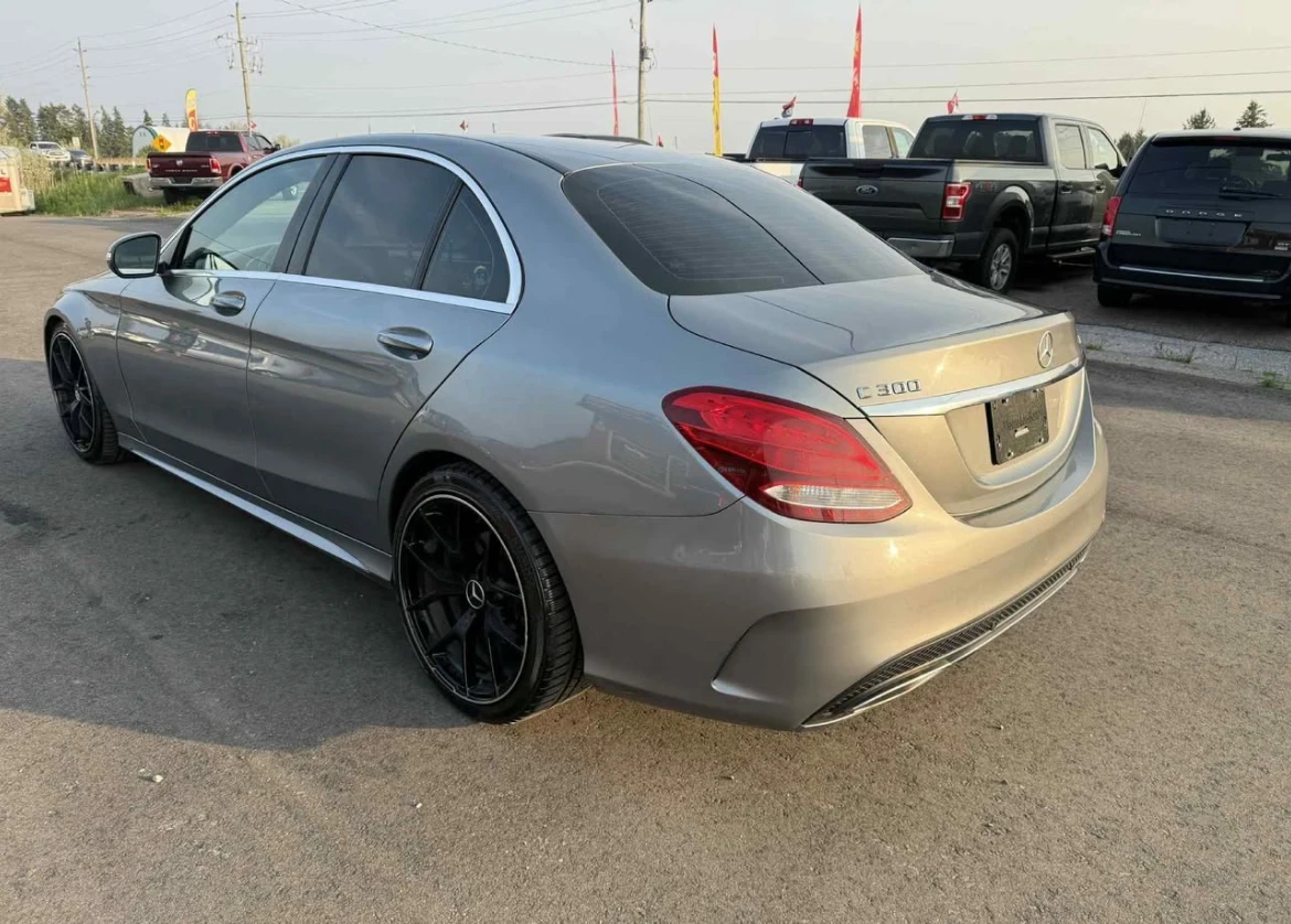 Mercedes-Benz C 300 4MATIC * * CARFAX * * АВТО КРЕДИТ * *  - изображение 3