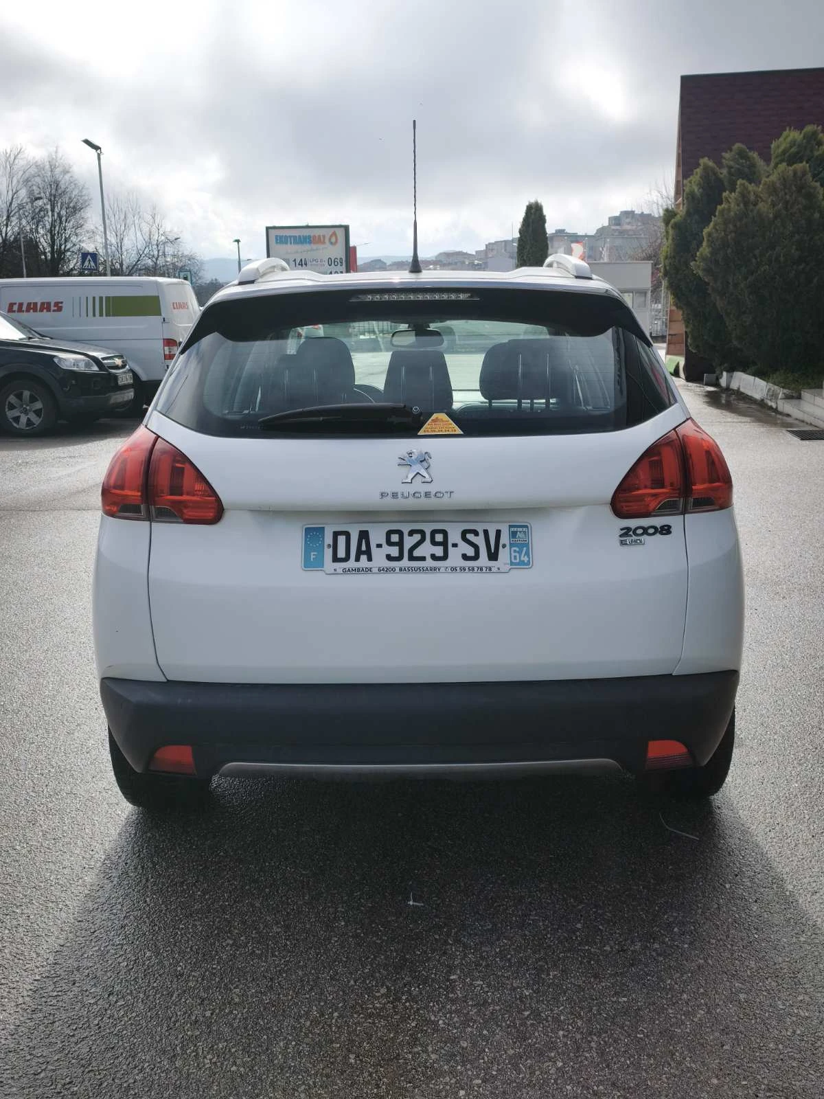 Peugeot 2008, снимка 4 - Автомобили и джипове - 54011673