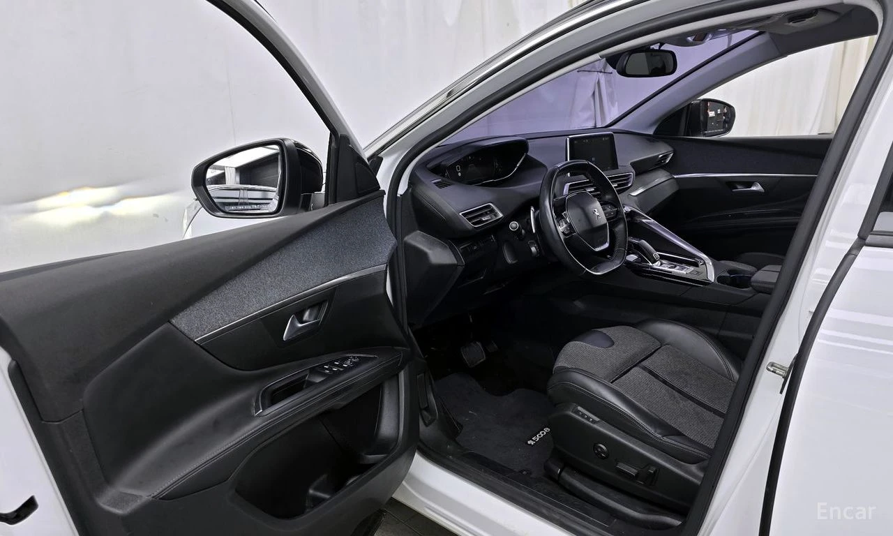 Peugeot 5008 * 1.5 BlueHDI* КОЖА* ПОДГРЕВ* LED* NAVI* , снимка 9 - Автомобили и джипове - 54595954