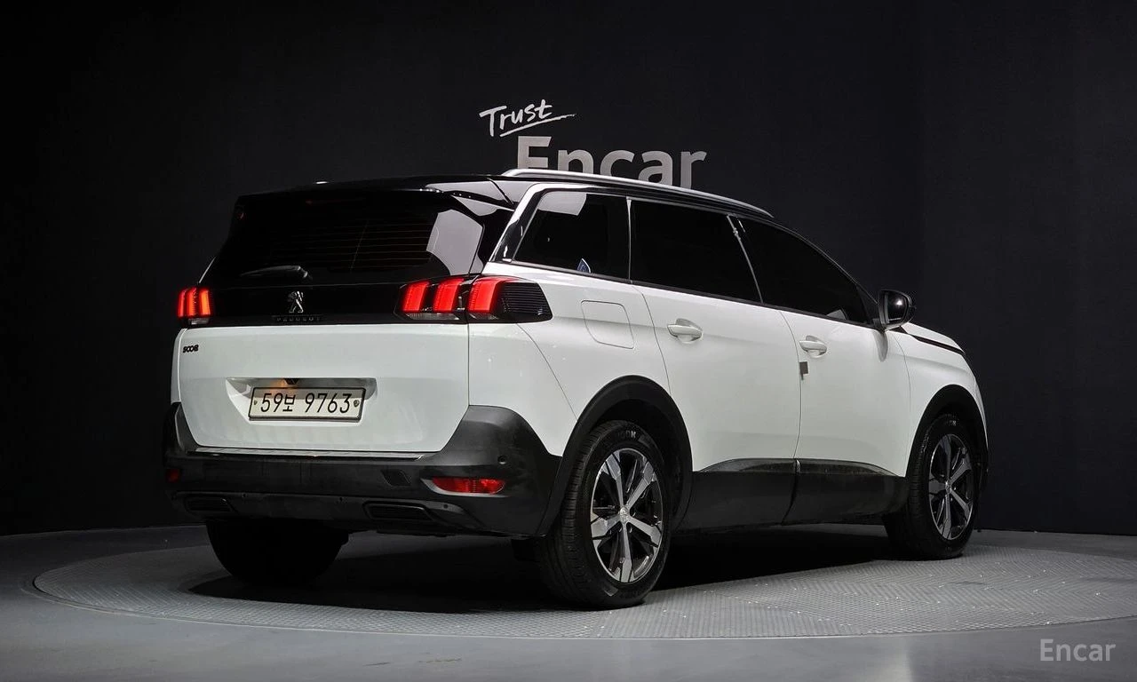 Peugeot 5008 * 1.5 BlueHDI* КОЖА* ПОДГРЕВ* LED* NAVI* , снимка 2 - Автомобили и джипове - 54595954