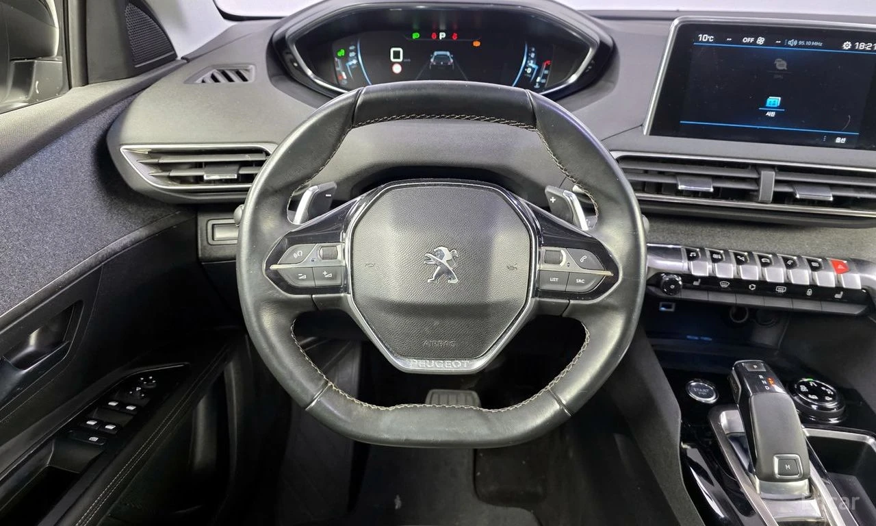 Peugeot 5008 * 1.5 BlueHDI* КОЖА* ПОДГРЕВ* LED* NAVI* , снимка 12 - Автомобили и джипове - 54595954