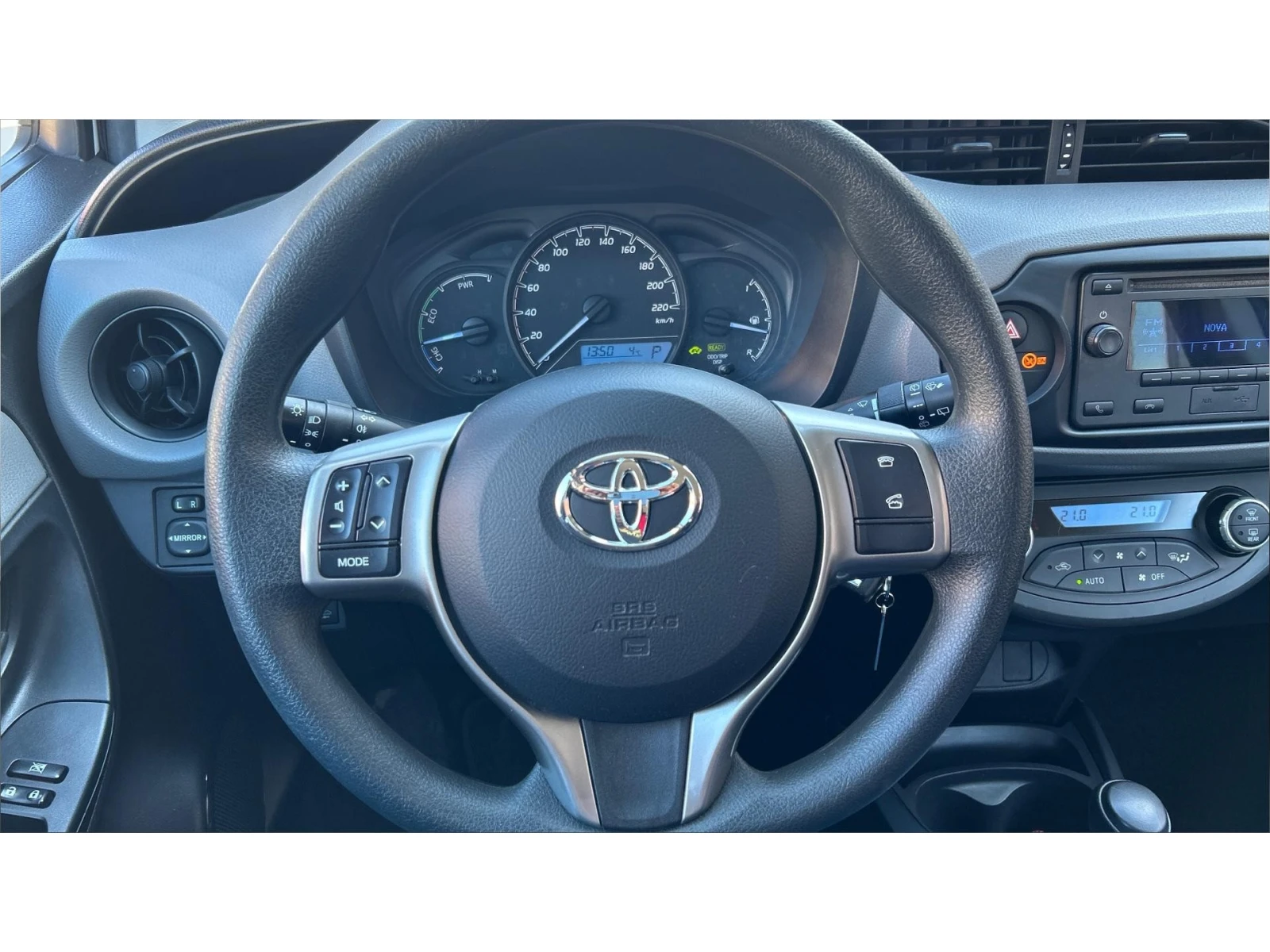 Toyota Yaris 1.5 HSD, Месечна вноска от 199  , снимка 14 - Автомобили и джипове - 54646339