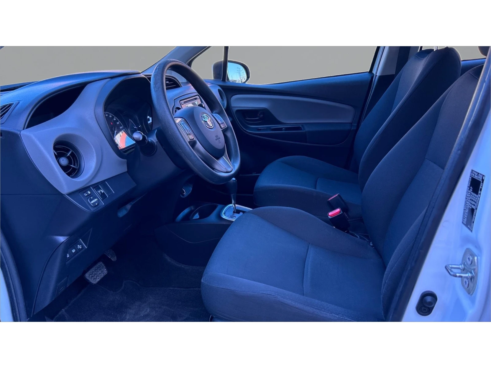 Toyota Yaris 1.5 HSD, Месечна вноска от 199  , снимка 11 - Автомобили и джипове - 54646339