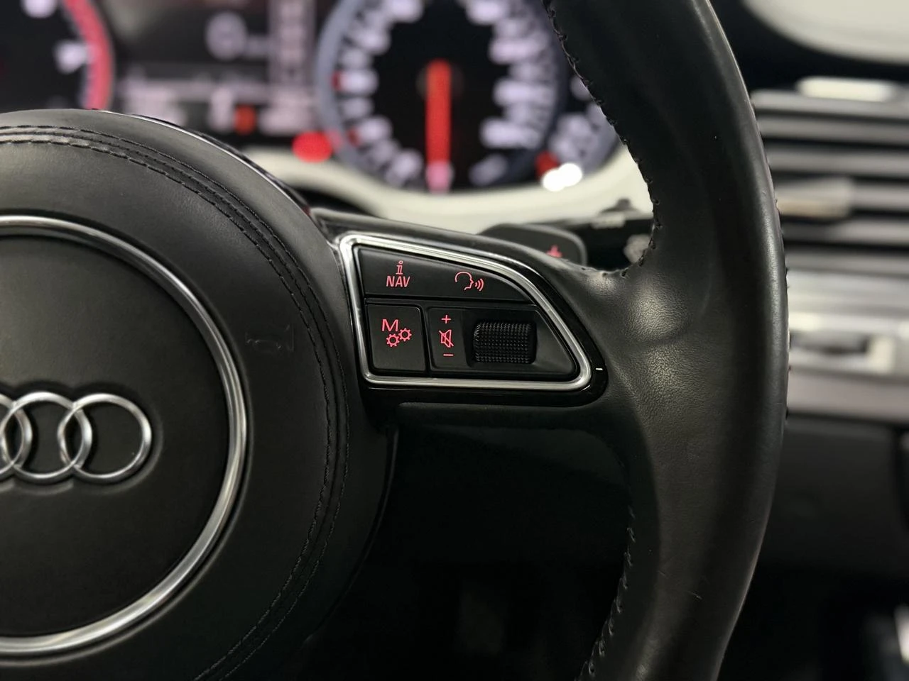 Audi A8 4.0T| NAV| 360CAM| ACC| BSM| FCW| HUD| BOSE| MASSA | Mobile.bg � ����������� 7