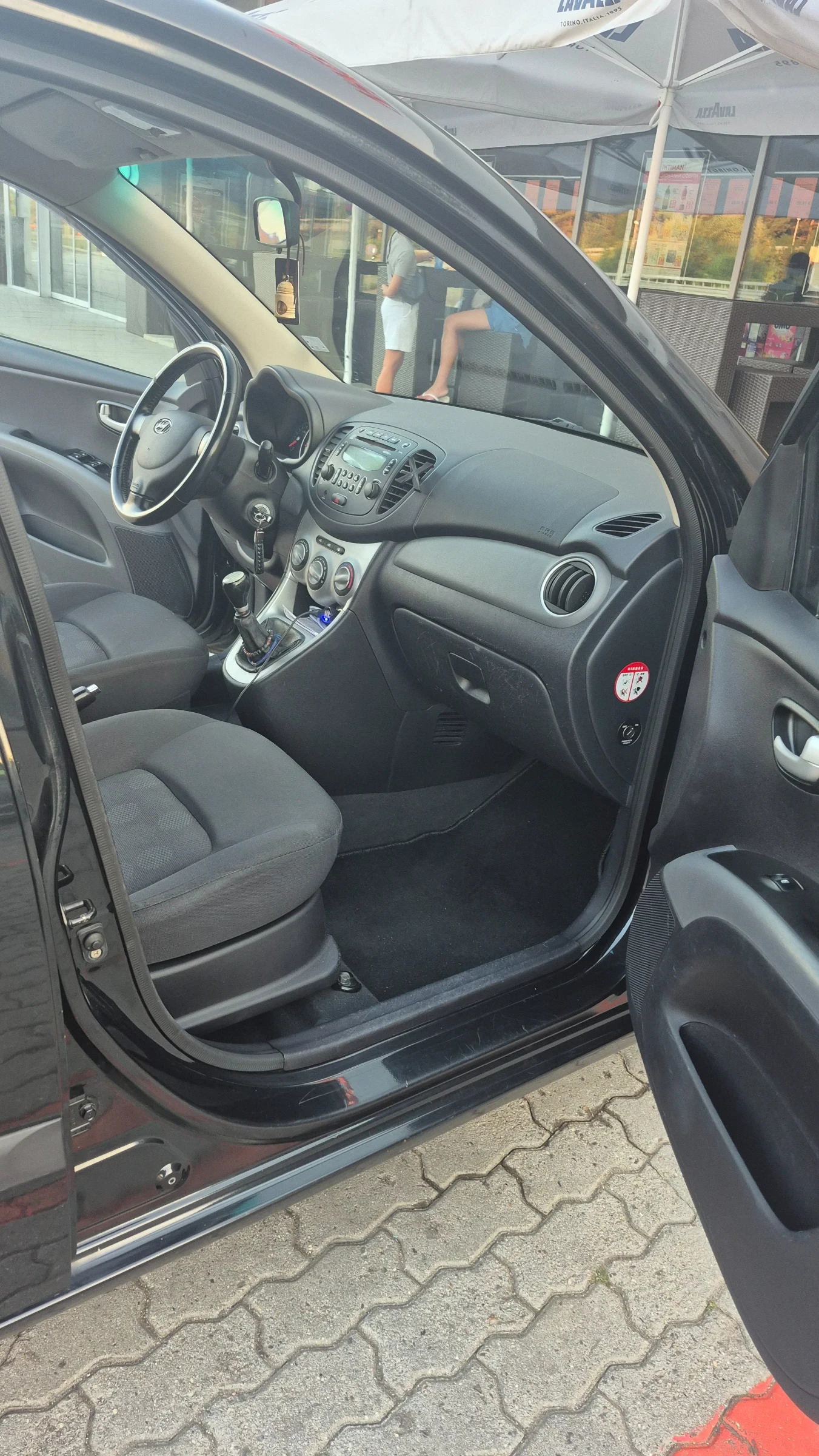 Hyundai I10, снимка 8 - Автомобили и джипове - 55618851