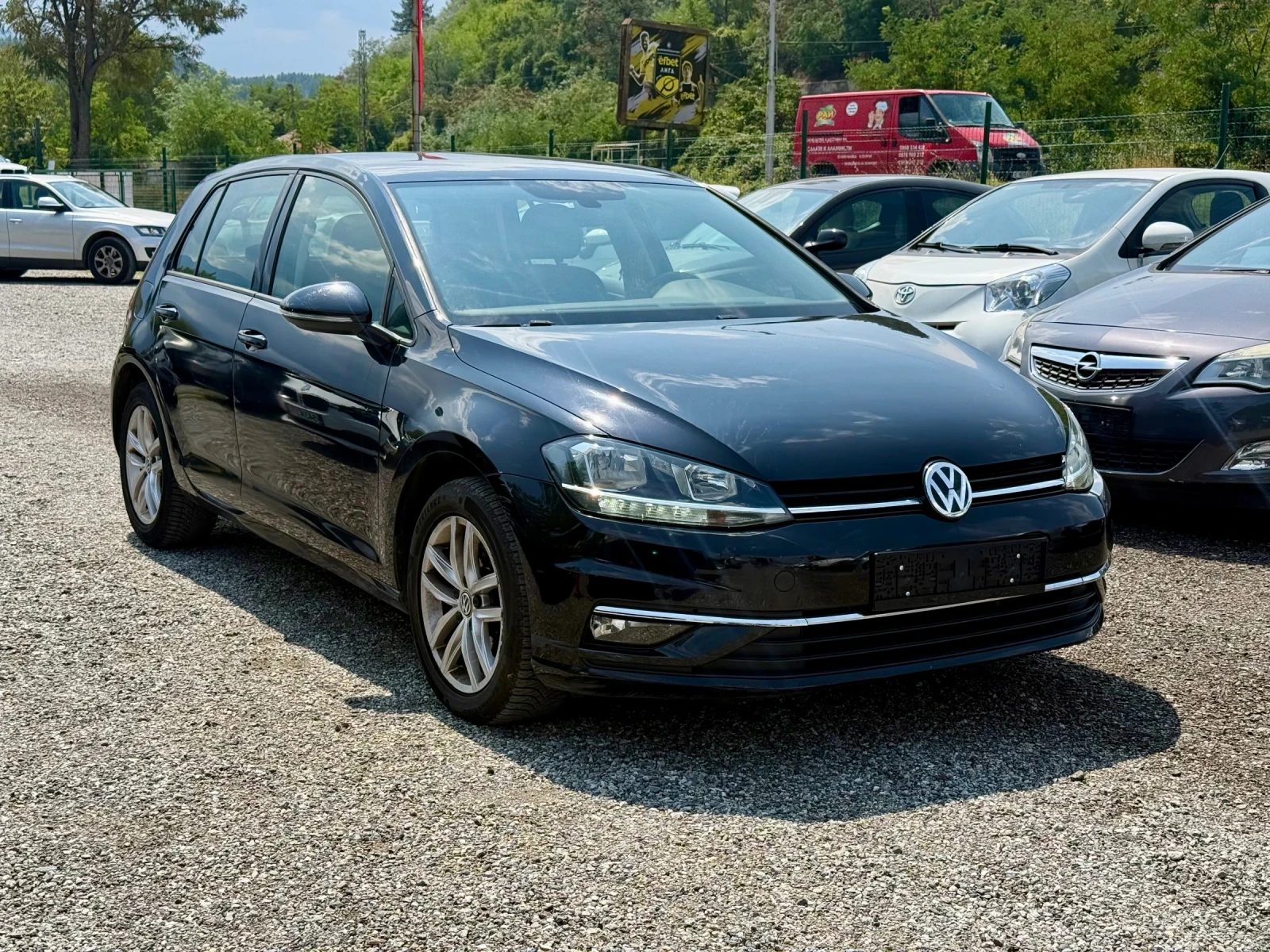 VW Golf 7.5 150hp DSG Дистроник, снимка 3 - Автомобили и джипове - 55652677