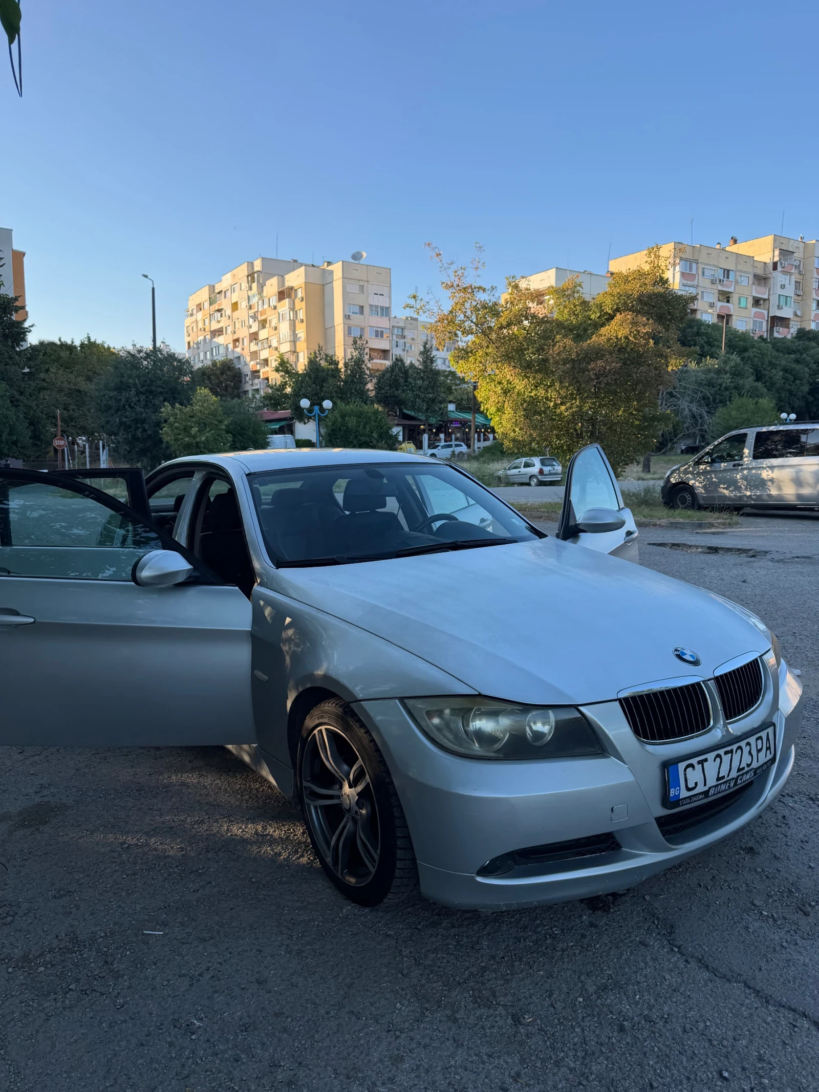 BMW 320, снимка 2 - Автомобили и джипове - 55683030