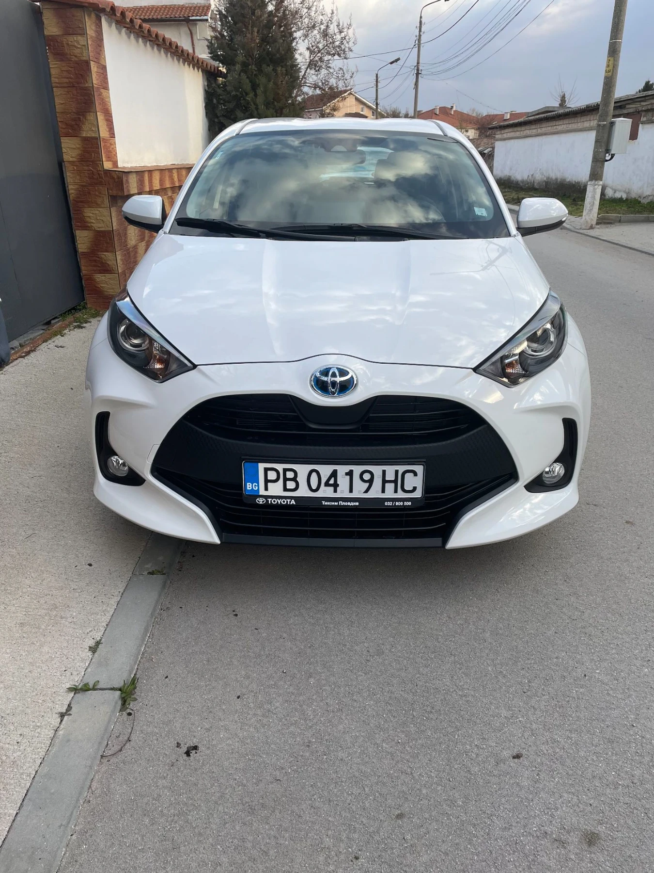 Toyota Yaris Chic 1.5 Hybrid 