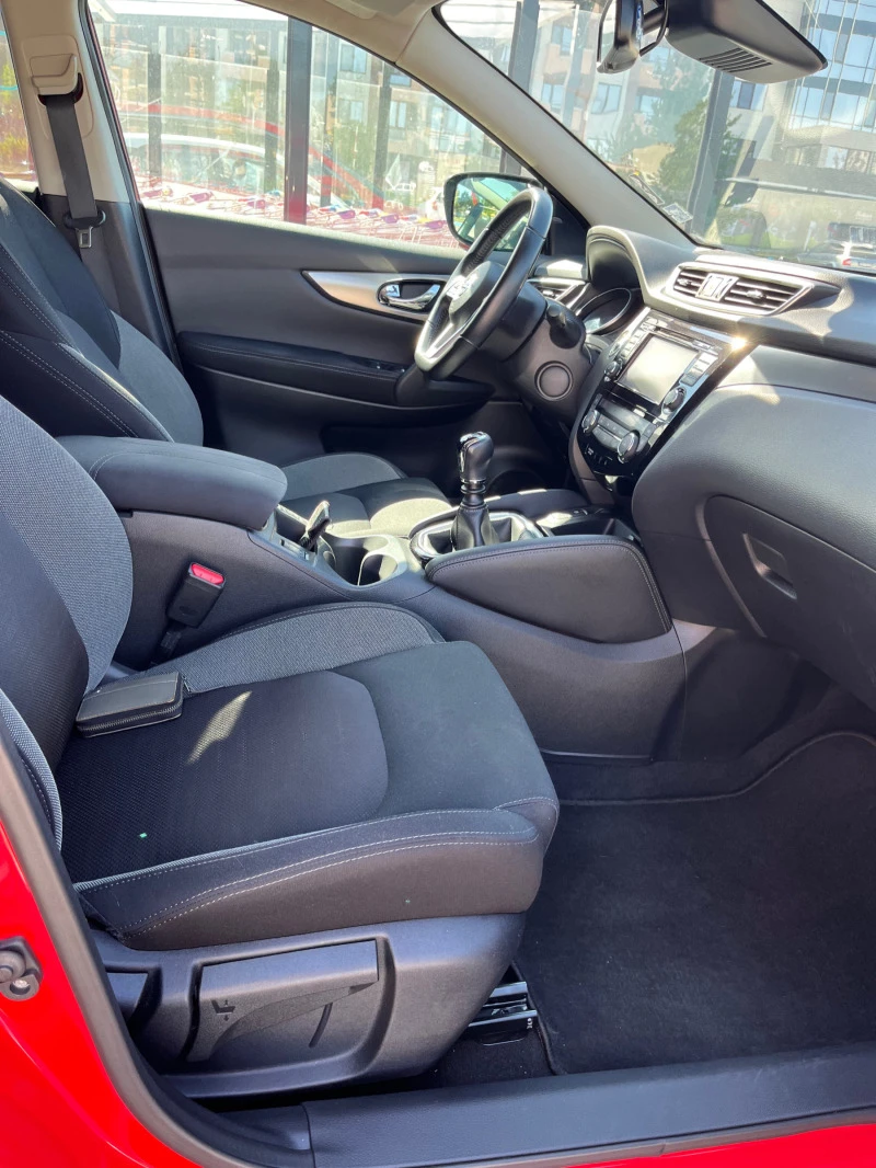 Nissan Qashqai 1.6 dci N-Connecta| led| Navi| 360 view| 18 zoll| , снимка 11 - Автомобили и джипове - 48360911